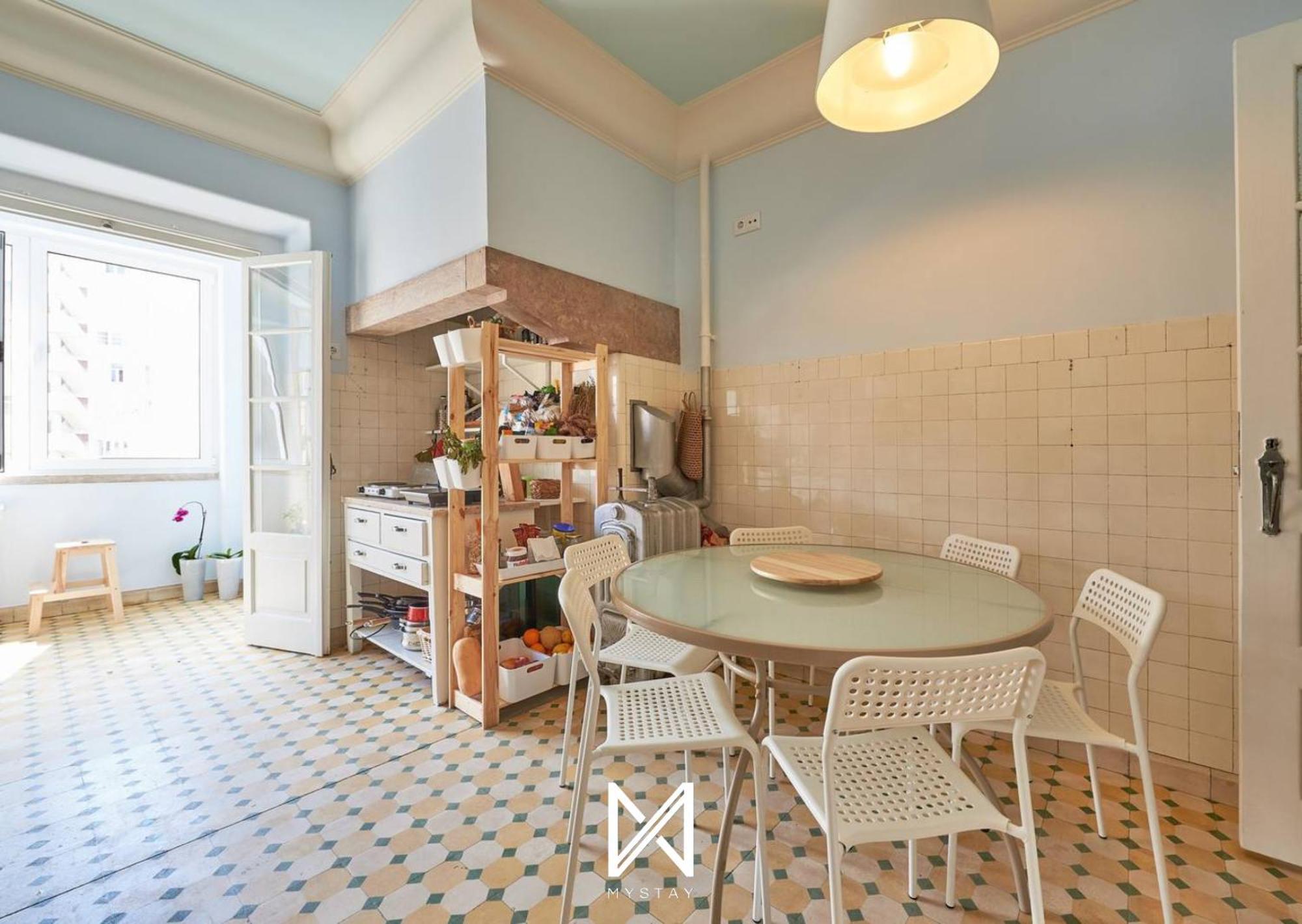 That Place For U - Vintage Homestay Lisbon